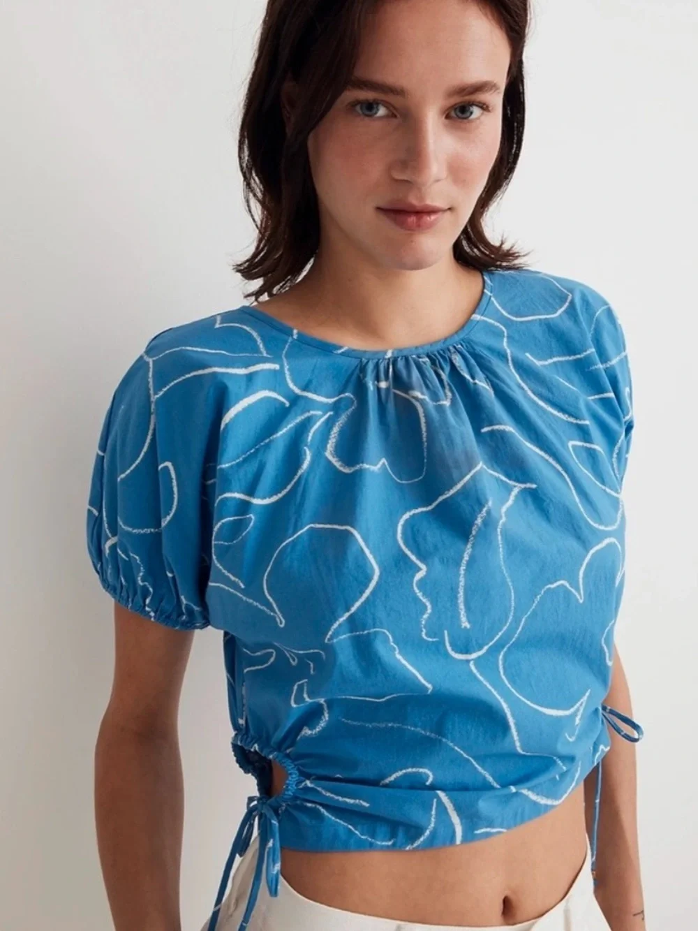 Madewell Small Blue Poplin Puff-Sleeve Cutout Crop Top